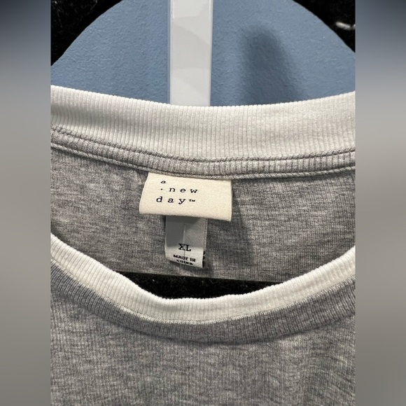 A New Day Heather Gray and White Tee - Picture 3 of 3